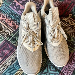 Adidas alphabounce worn once size 8.5